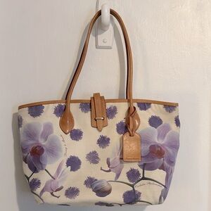 Dooney & Bourk Orchid Floral Cindy Shopper
Tote Purse Shoulder Bag